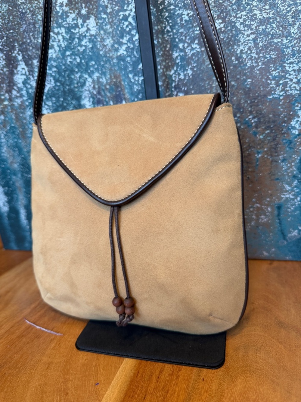 Liz Claiborne Boho Minimalist Faux Suede Crossbody Bag Tan/Brown - Picture 4 of 15